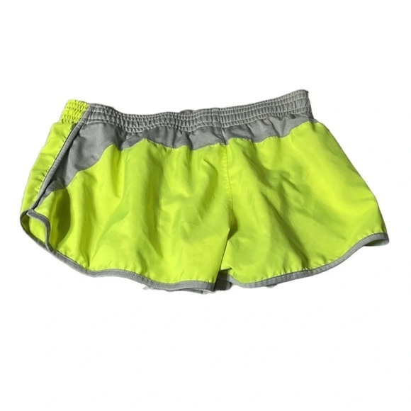 Nike women's active short neon green size medium - Picture 2 of 4